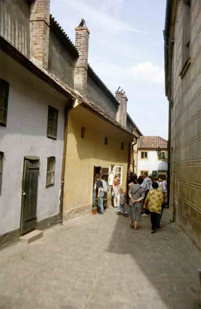 36 - Rep. Checa - Praga, callejon del oro